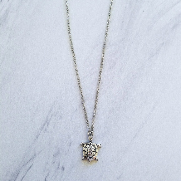 Silver Color Turtle Pendant Necklace - Picture 2 of 7